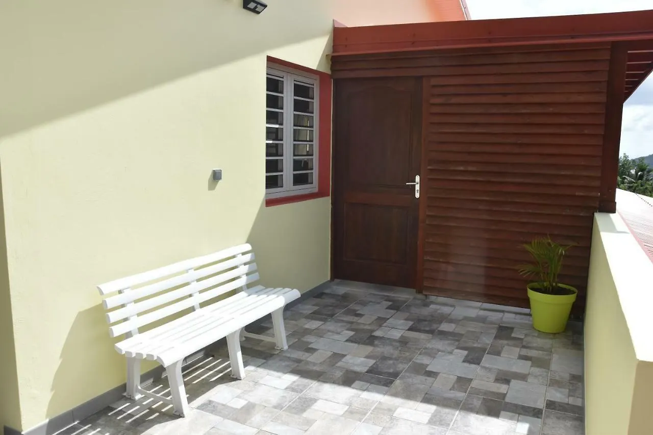 Haut De Villa Dans Son Ecrin De Verdure Sainte-Marie Holiday home