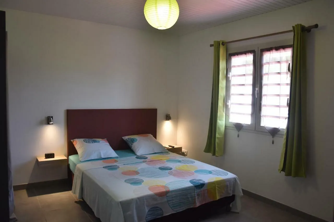 Holiday home Haut De Villa Dans Son Ecrin De Verdure Sainte-Marie