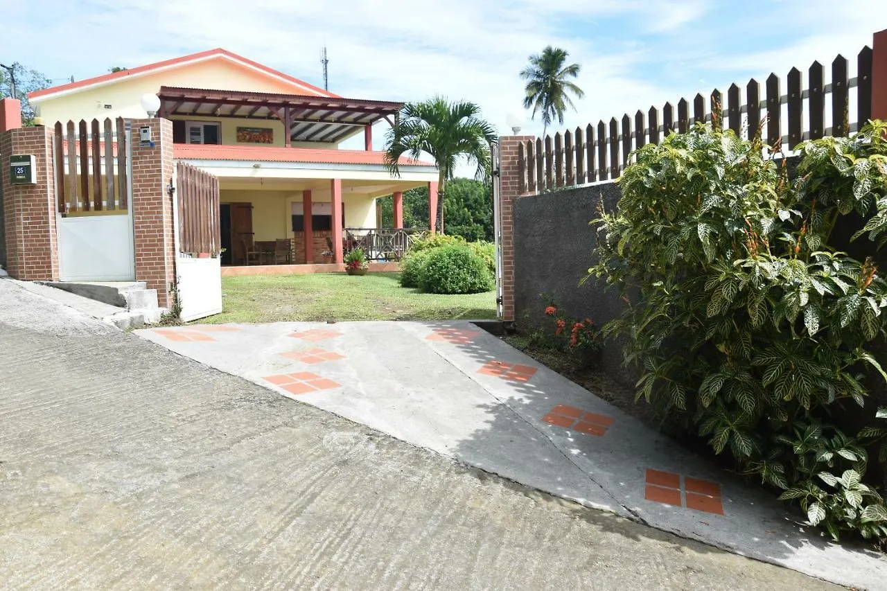 Haut De Villa Dans Son Ecrin De Verdure Sainte-Marie Holiday home